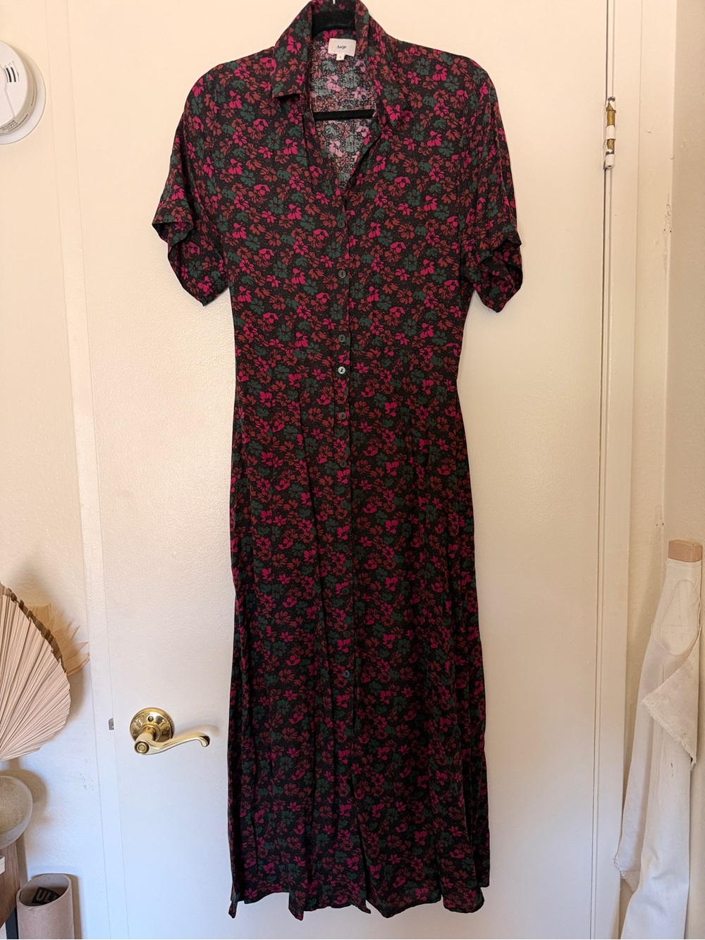 Button-Front Midi Dress with Pink Floral Print - Ag’ne